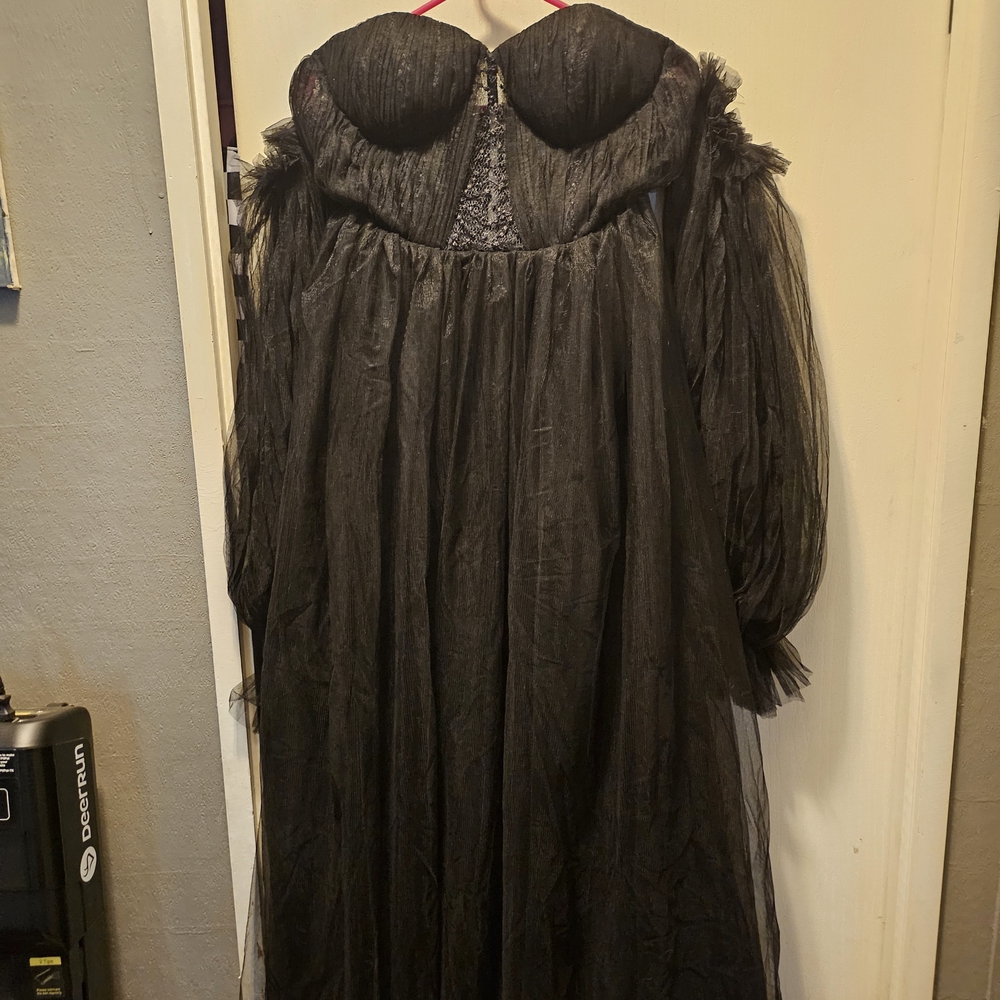 Elegant Black Wedding Dress